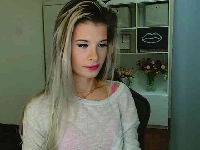 KristineNatural webcam