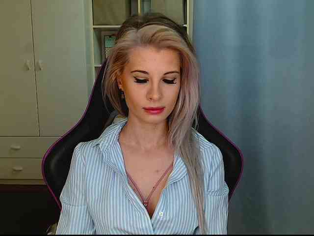 KristineNatural webcam