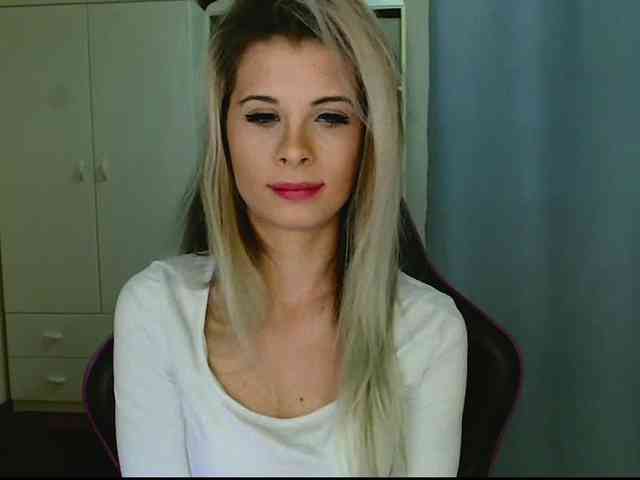 KristineNatural webcam