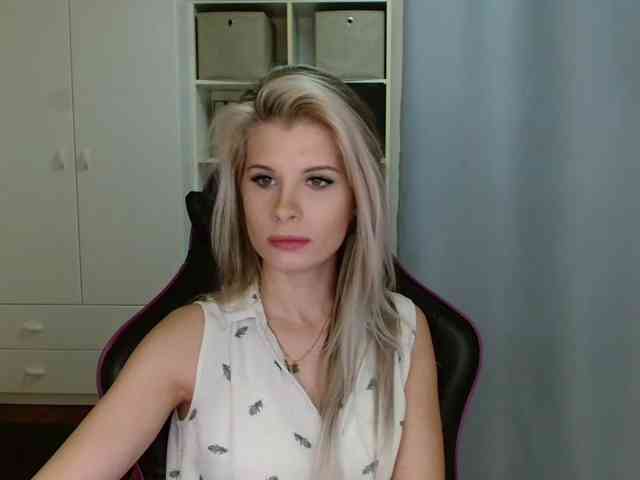 KristineNatural webcam