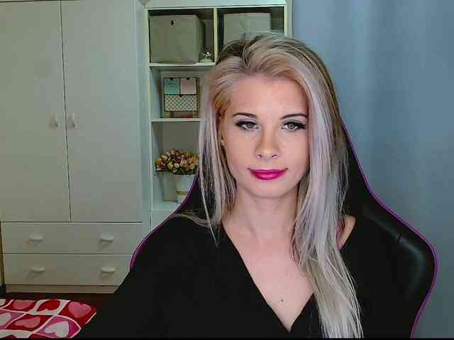 KristineNatural webcam