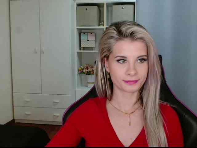 KristineNatural webcam