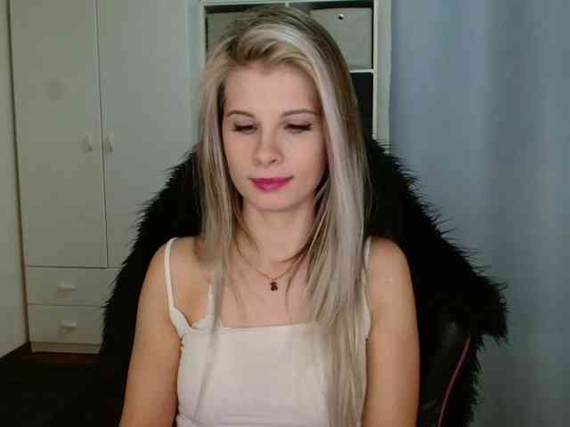 KristineNatural webcam