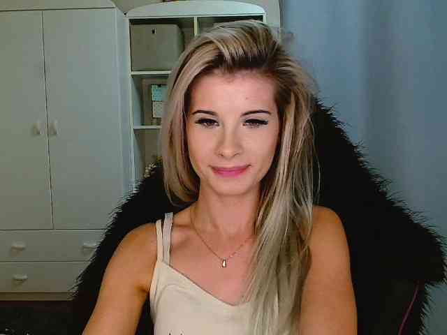 KristineNatural webcam
