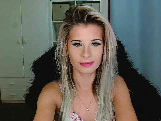 KristineNatural webcam