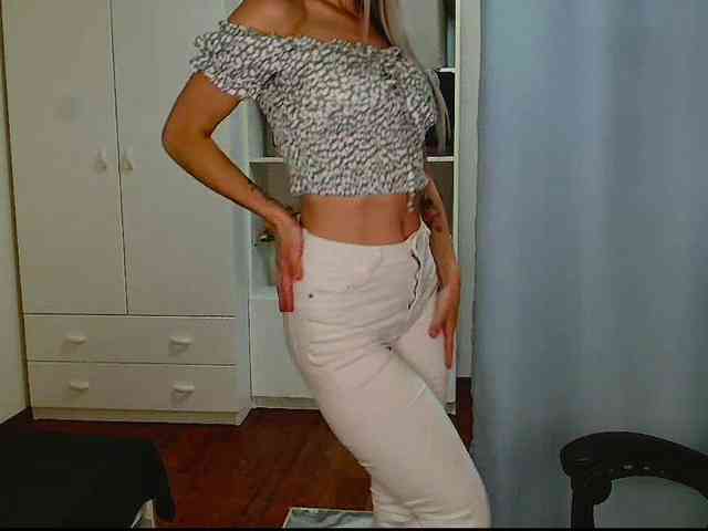 KristineNatural webcam