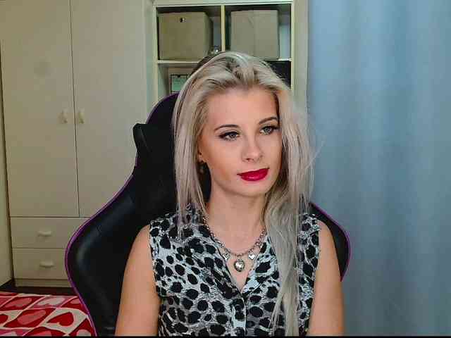 KristineNatural webcam