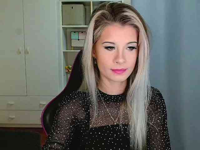 KristineNatural webcam