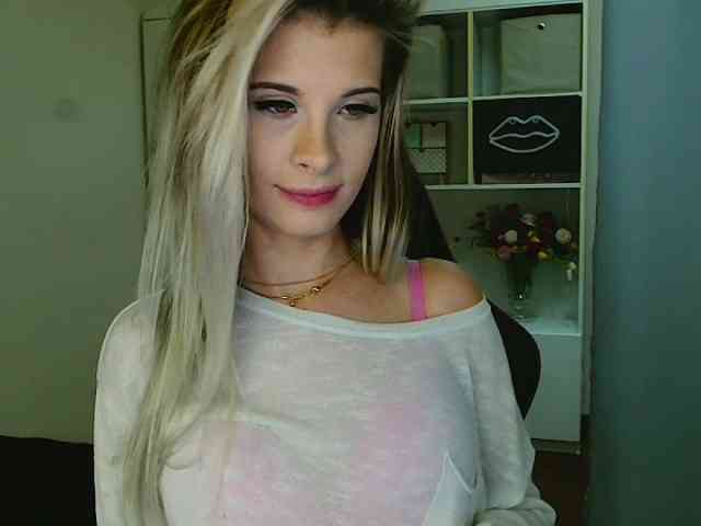 KristineNatural webcam