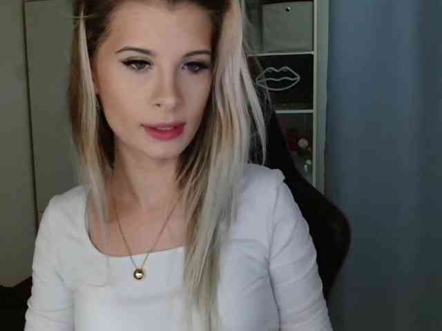 KristineNatural webcam