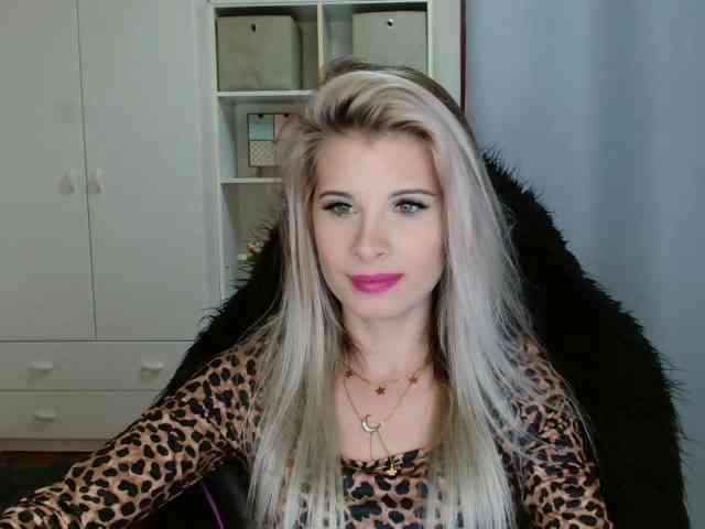 KristineNatural webcam