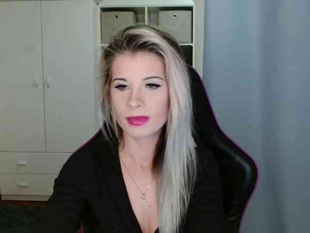 KristineNatural webcam