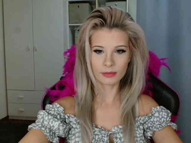 KristineNatural Live Webcam on BongaCams