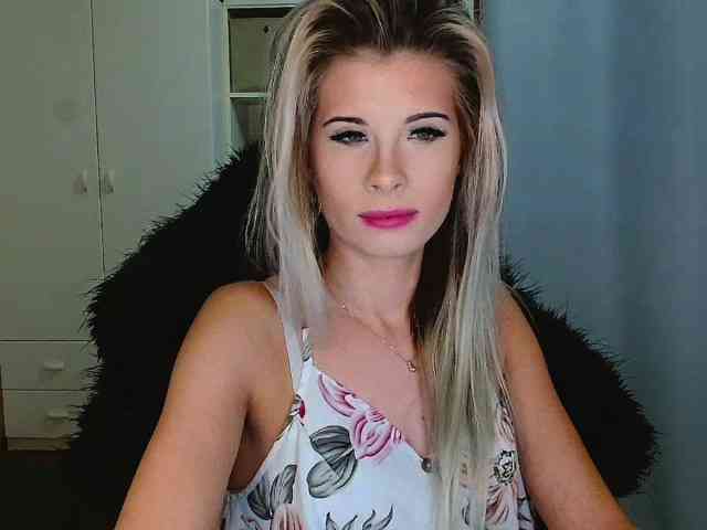 KristineNatural webcam