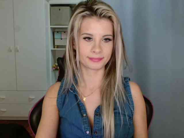 KristineNatural webcam