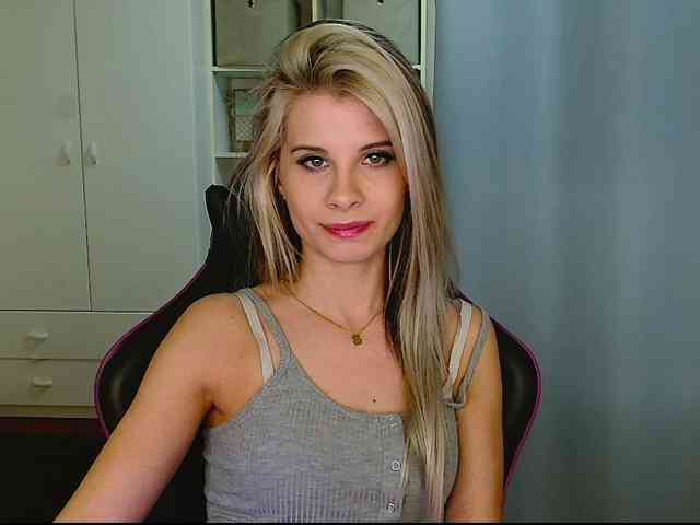 KristineNatural webcam