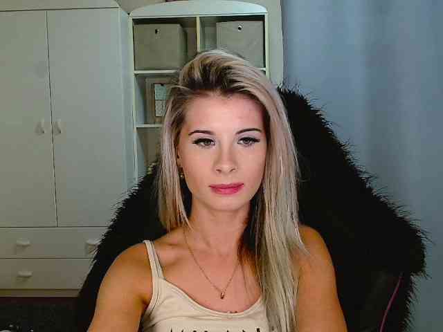 KristineNatural webcam
