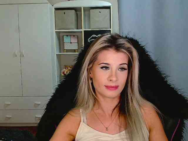 KristineNatural webcam