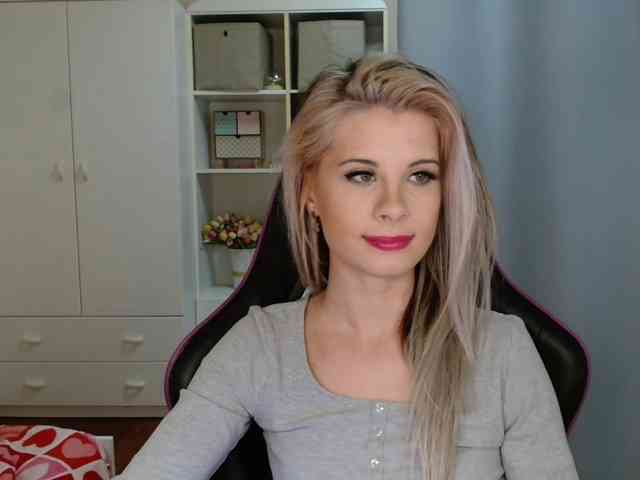 KristineNatural webcam