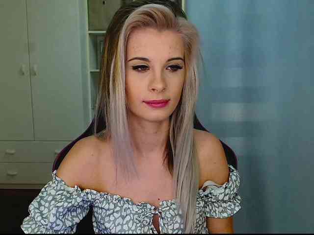 KristineNatural webcam