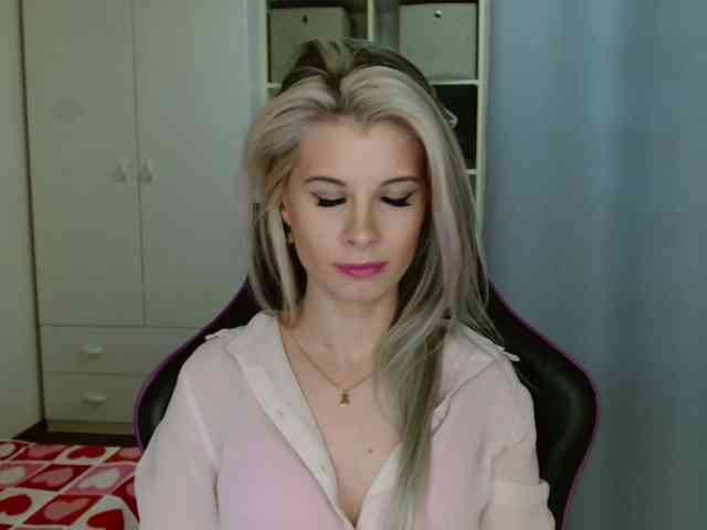 KristineNatural webcam