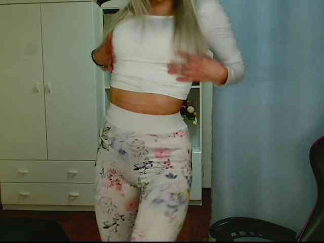 KristineNatural webcam