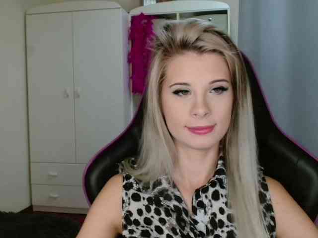 KristineNatural webcam