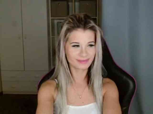 KristineNatural webcam