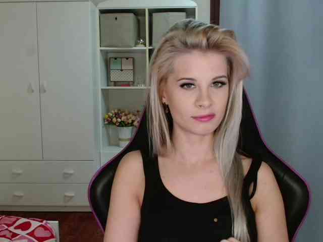 KristineNatural webcam