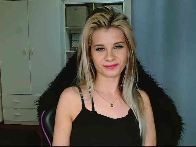 KristineNatural webcam