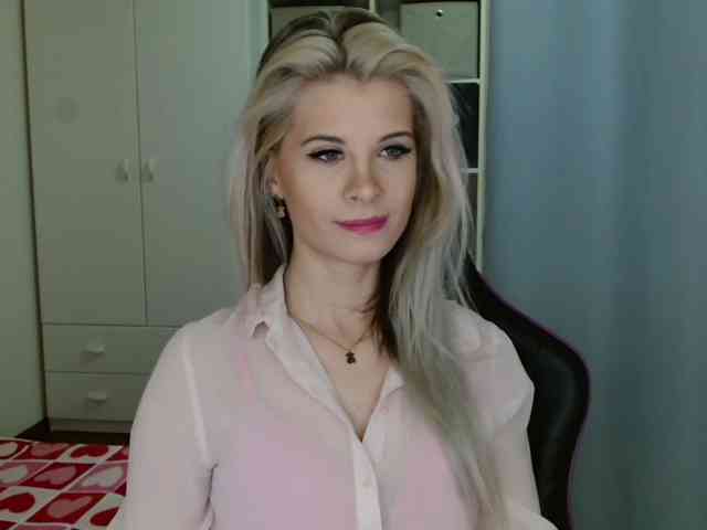 KristineNatural webcam