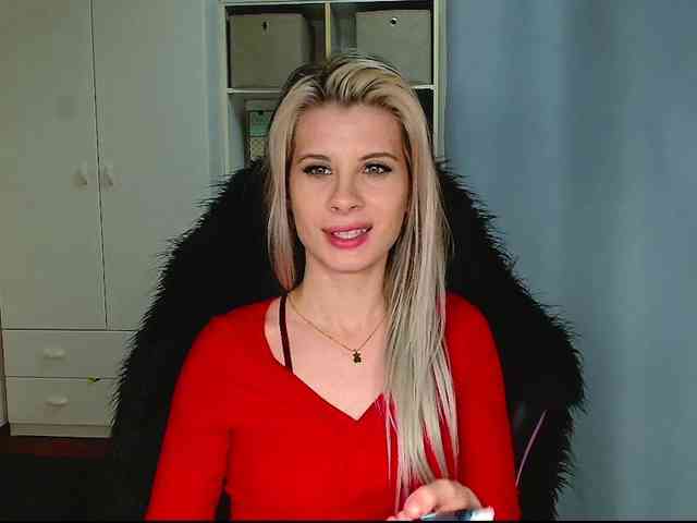 KristineNatural webcam