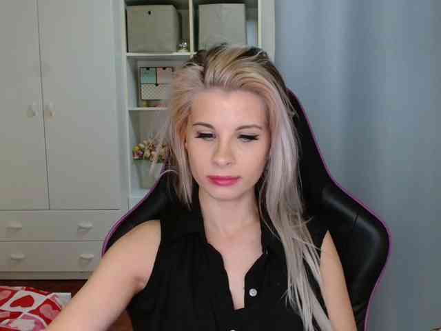 KristineNatural webcam