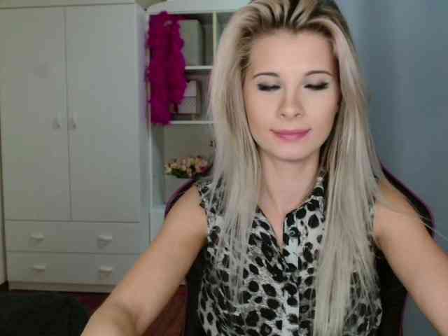 KristineNatural webcam