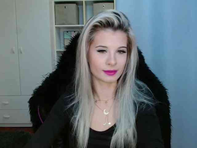 KristineNatural webcam