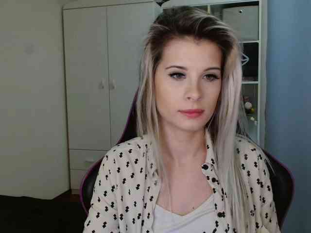 KristineNatural webcam