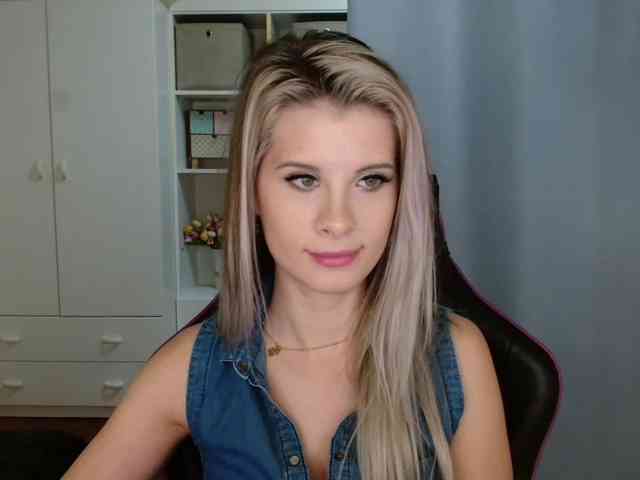 KristineNatural webcam