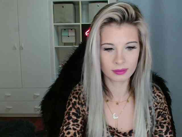 KristineNatural webcam