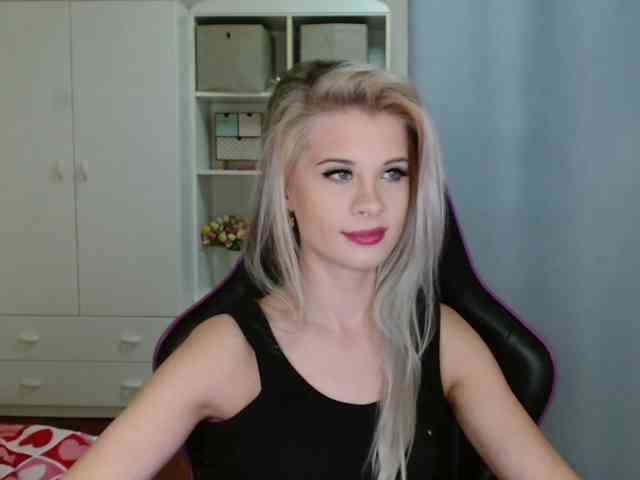 KristineNatural webcam