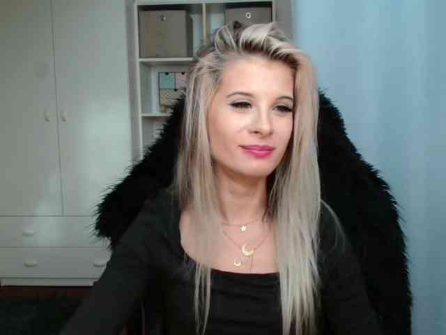 KristineNatural webcam