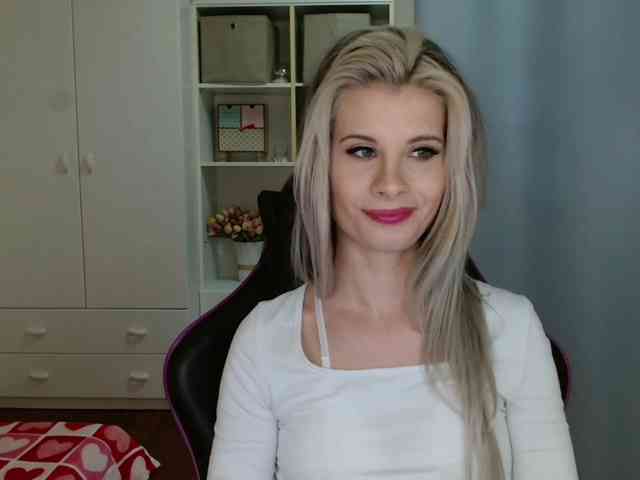 KristineNatural webcam