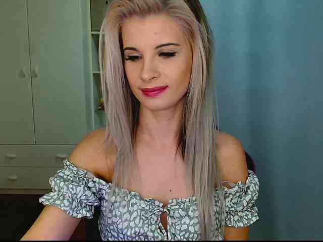 KristineNatural webcam