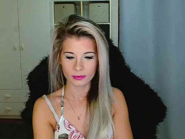 KristineNatural webcam