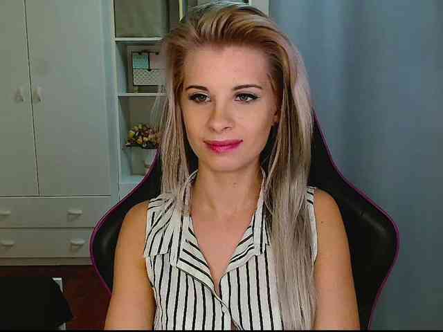 KristineNatural webcam