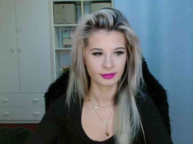 KristineNatural webcam