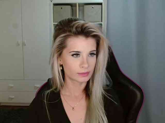 KristineNatural webcam