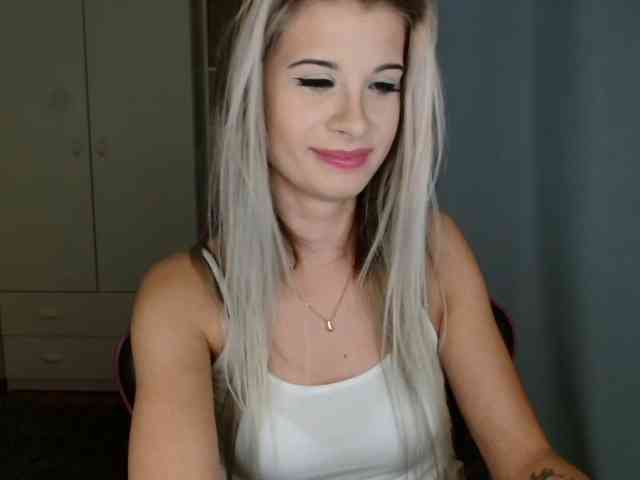 KristineNatural webcam