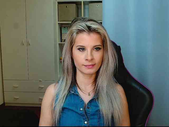 KristineNatural webcam