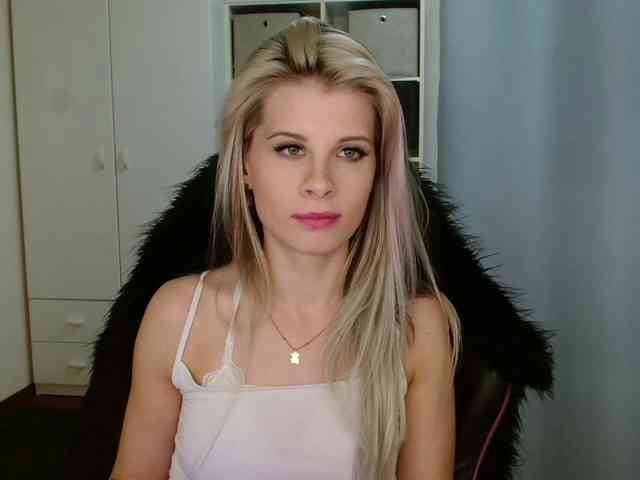 KristineNatural webcam