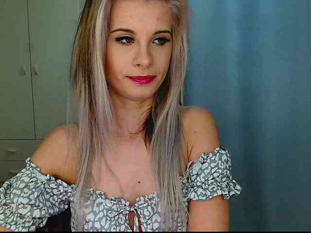 KristineNatural webcam